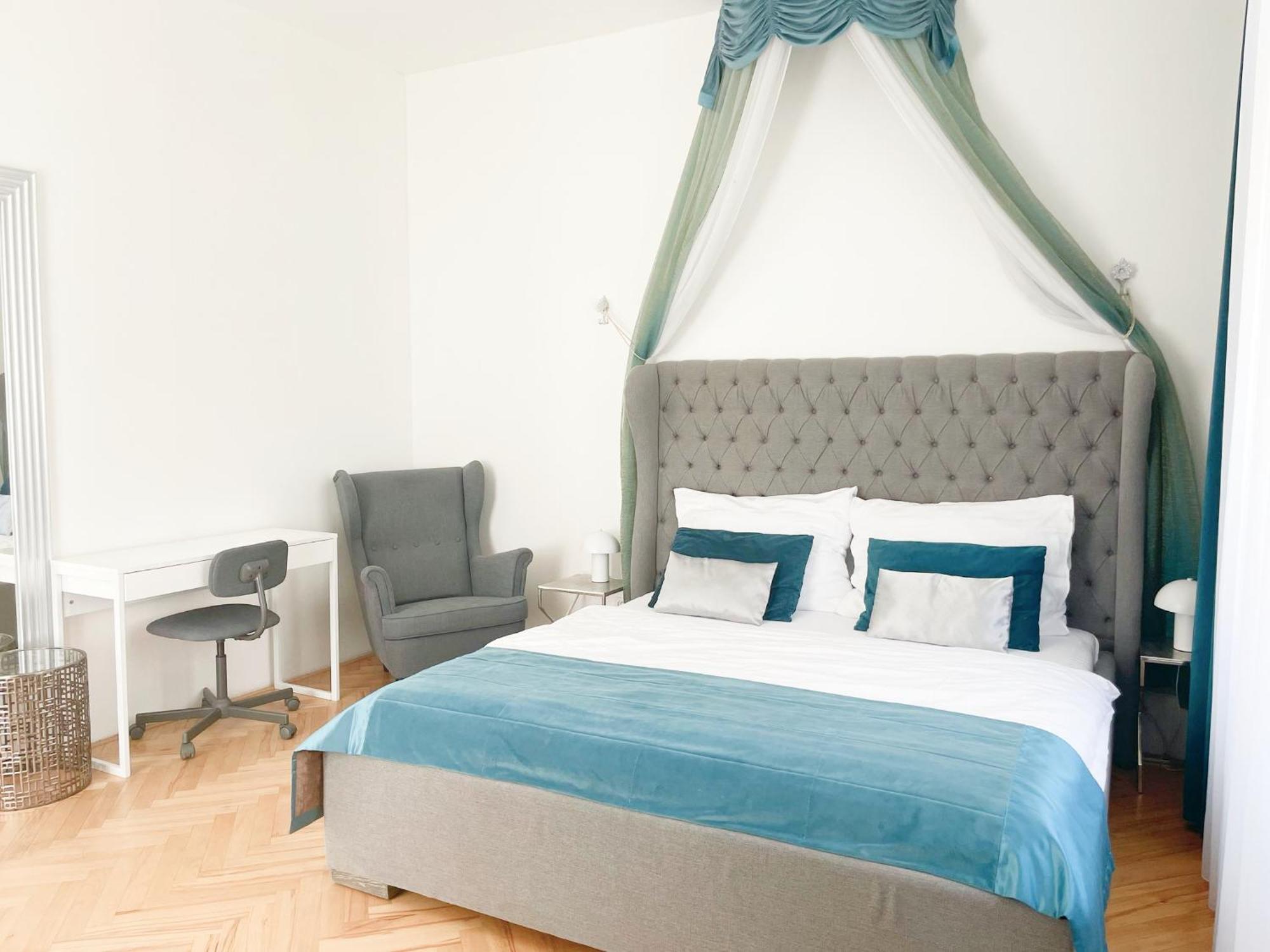 Gold Art Apartments براغ المظهر الخارجي الصورة