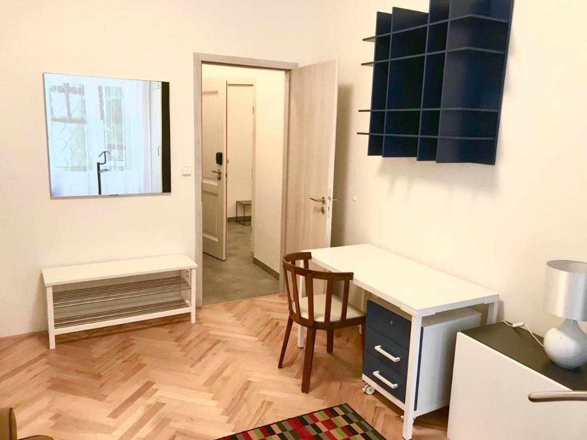 Gold Art Apartments براغ المظهر الخارجي الصورة