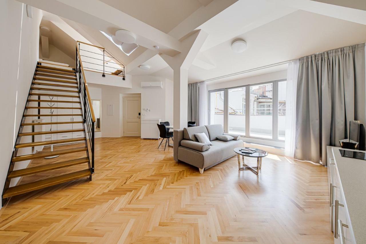 Gold Art Apartments براغ المظهر الخارجي الصورة