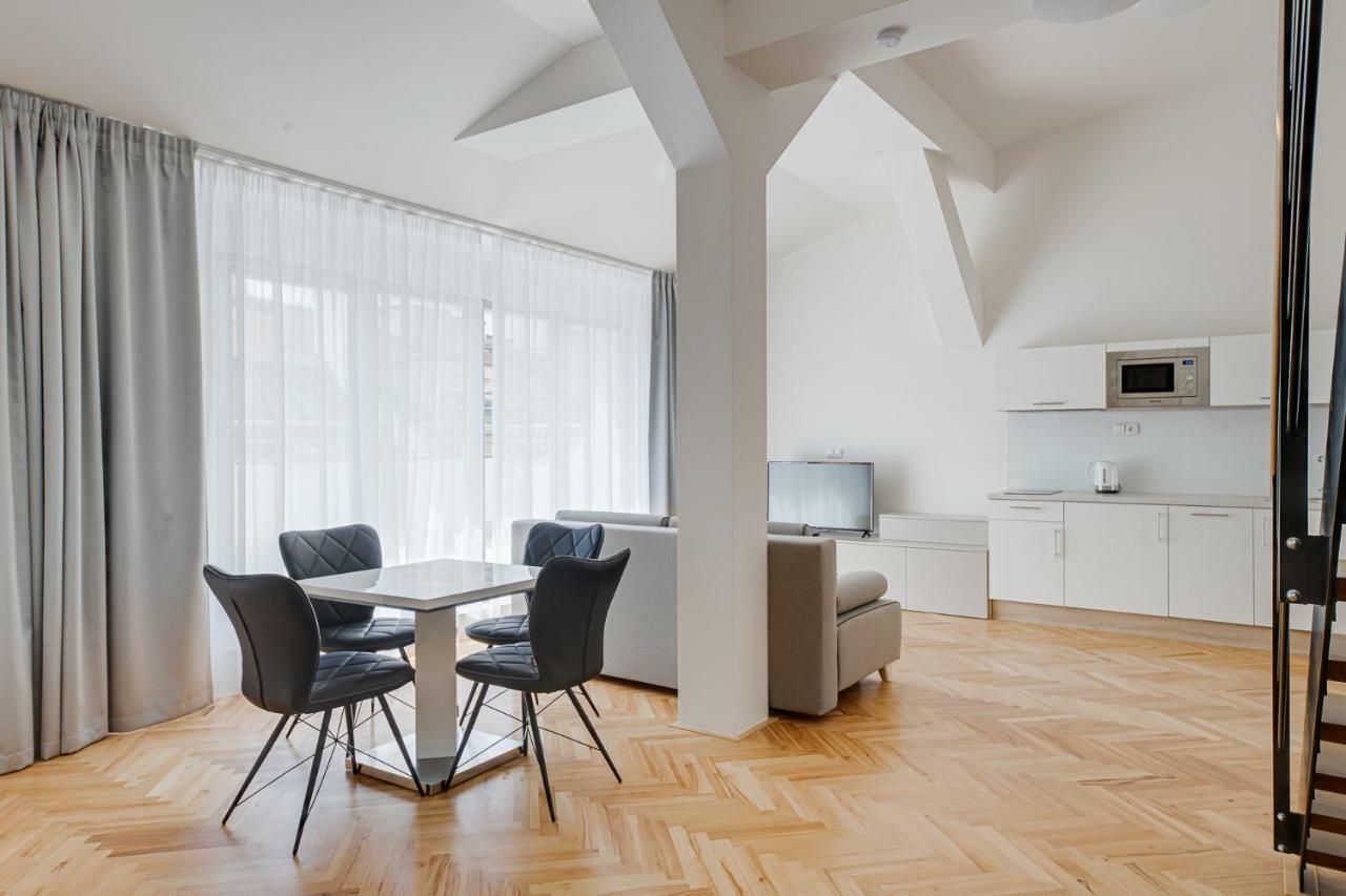 Gold Art Apartments براغ المظهر الخارجي الصورة