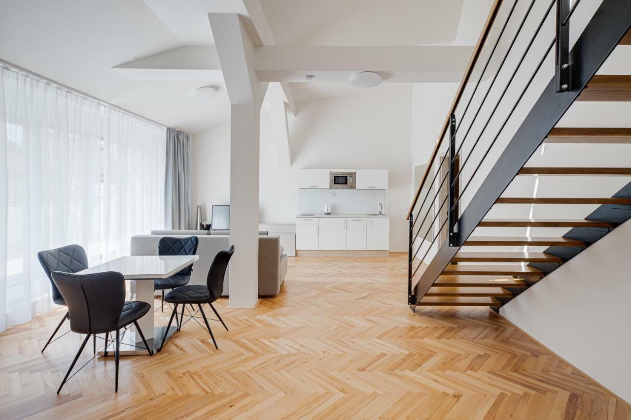 Gold Art Apartments براغ المظهر الخارجي الصورة