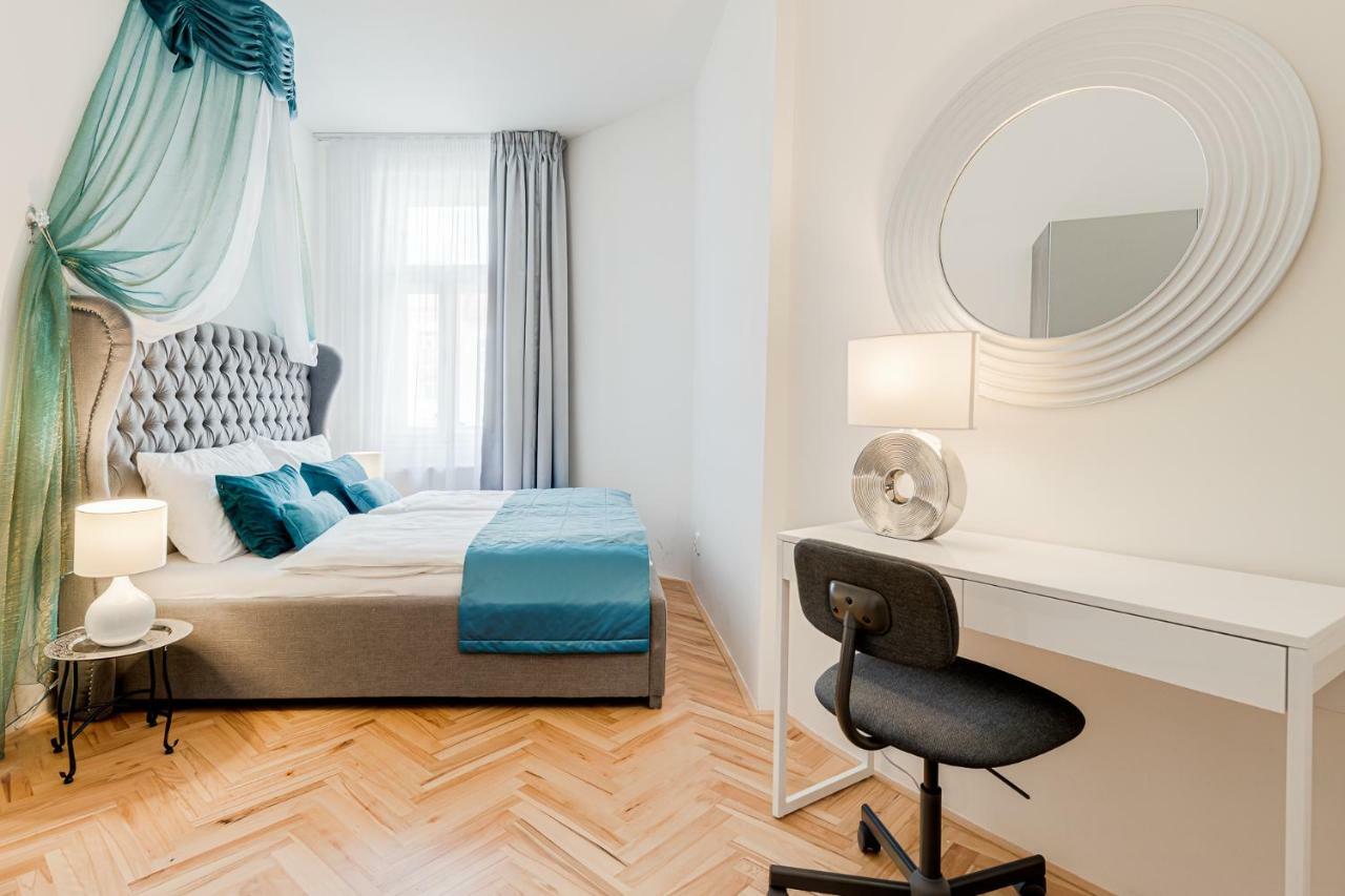 Gold Art Apartments براغ المظهر الخارجي الصورة
