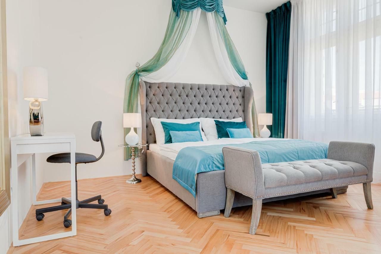 Gold Art Apartments براغ المظهر الخارجي الصورة